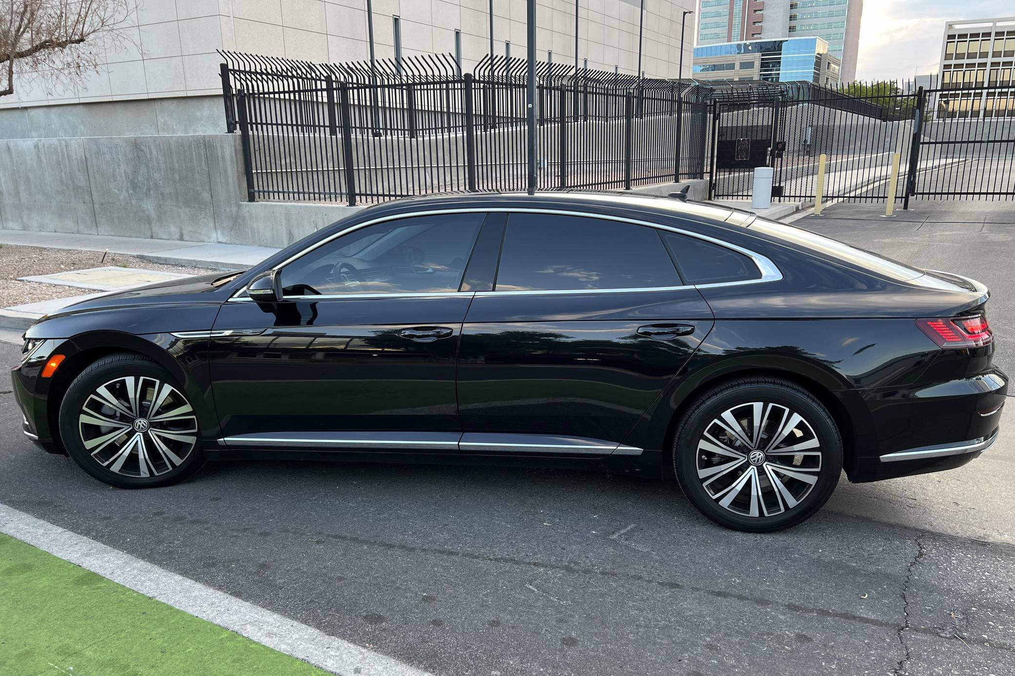 2020 Volkswagen Arteon sold at auction for $25,000