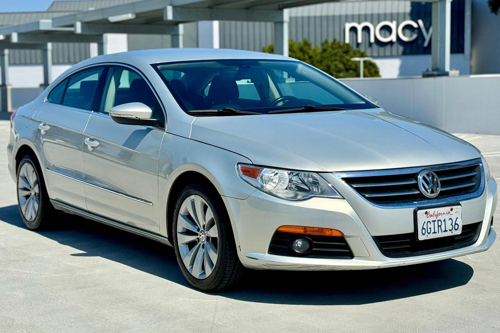 2009 Volkswagen CC sold at auction for $6,199