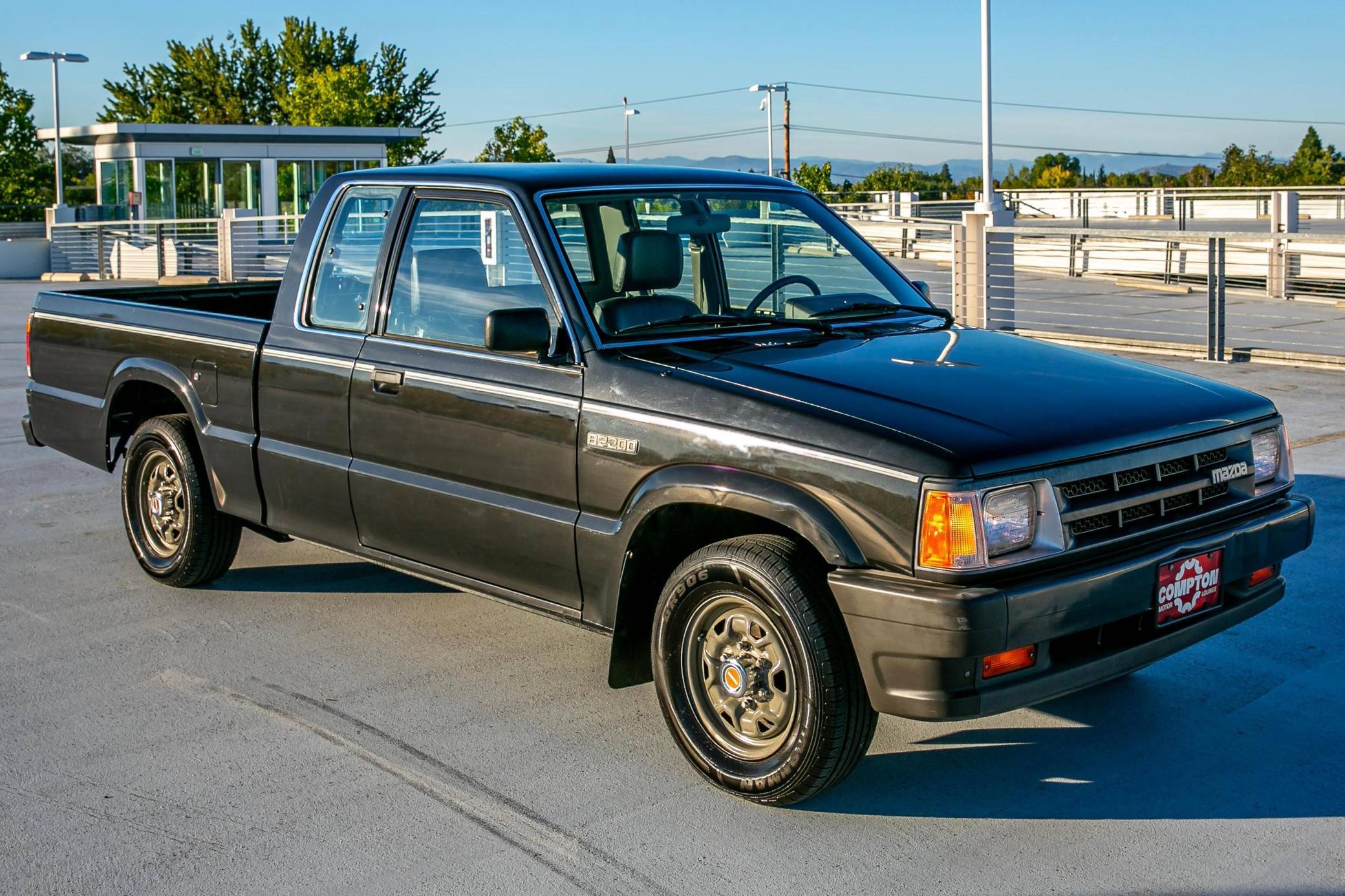 1988 Mazda B2200 sold at auction for $3,200