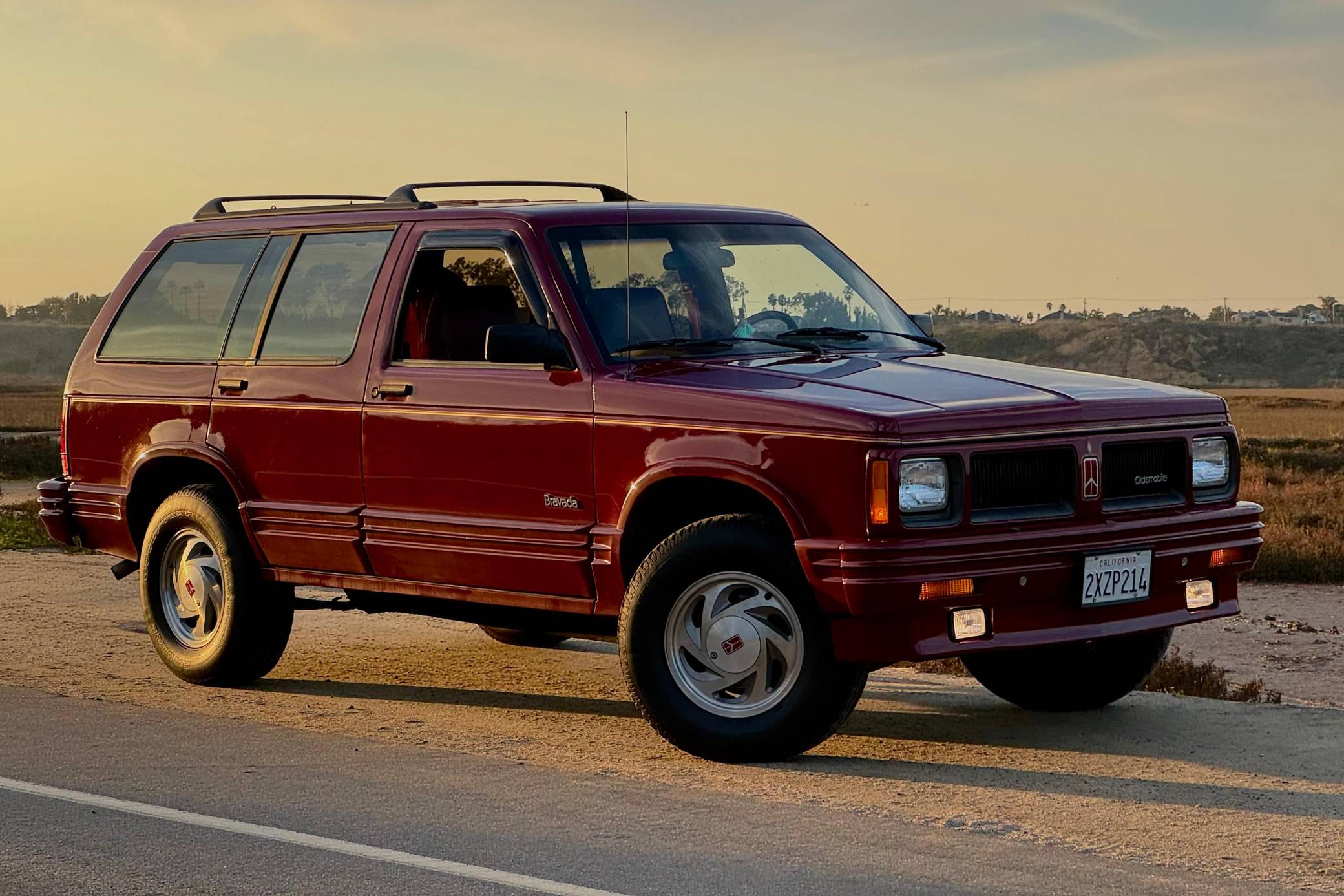 1991 Oldsmobile Bravada sold at auction for $8,300