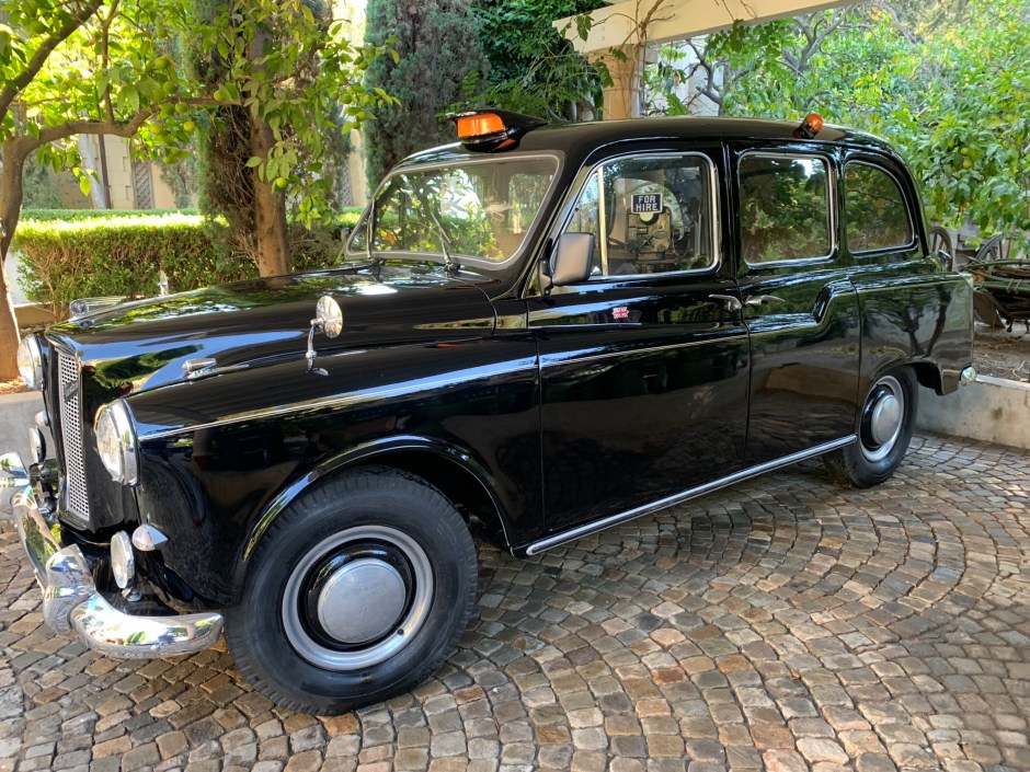1965 Austin FX4 sold at auction for $8,500