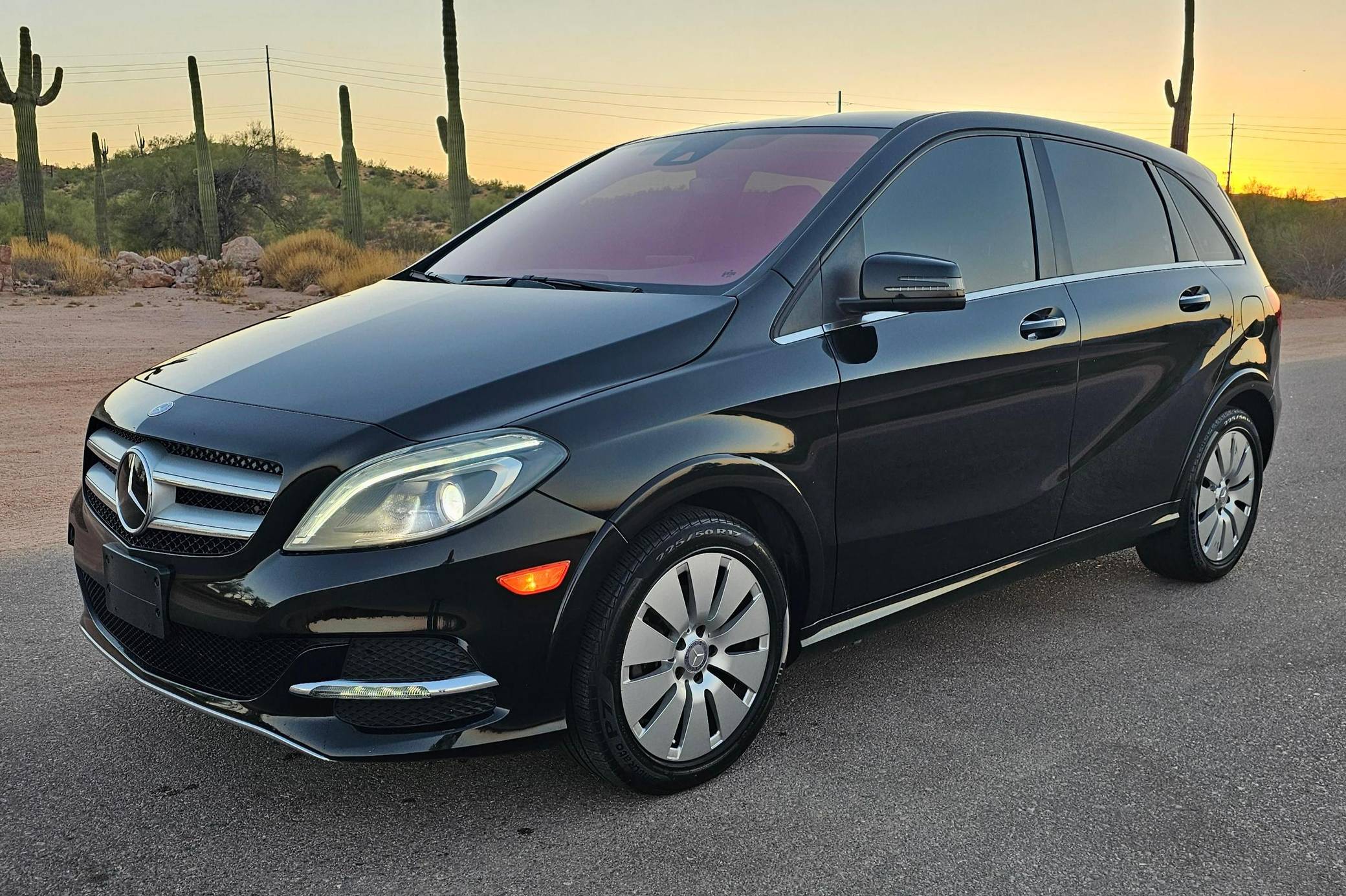 2016 Mercedes-Benz B-Class sold at auction for $8,500