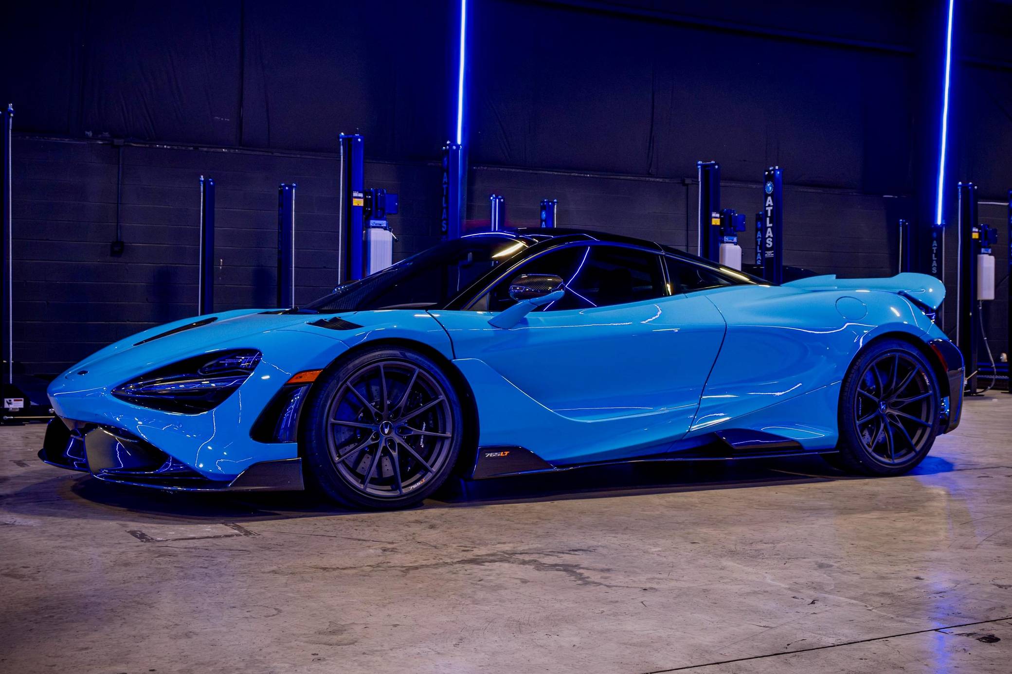 2021 McLaren 765LT sold at auction for $383,000