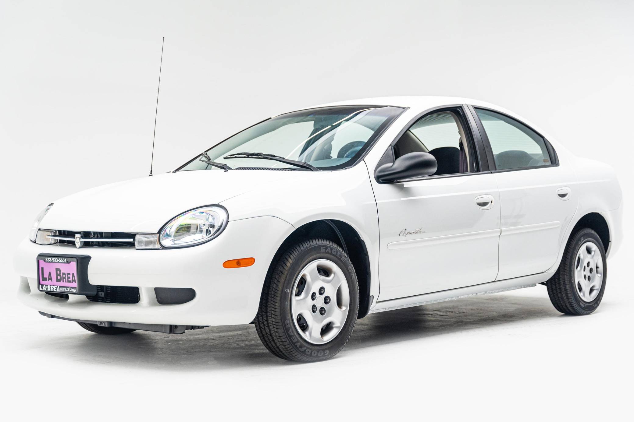 2000 Plymouth Neon sold at auction for $10,300