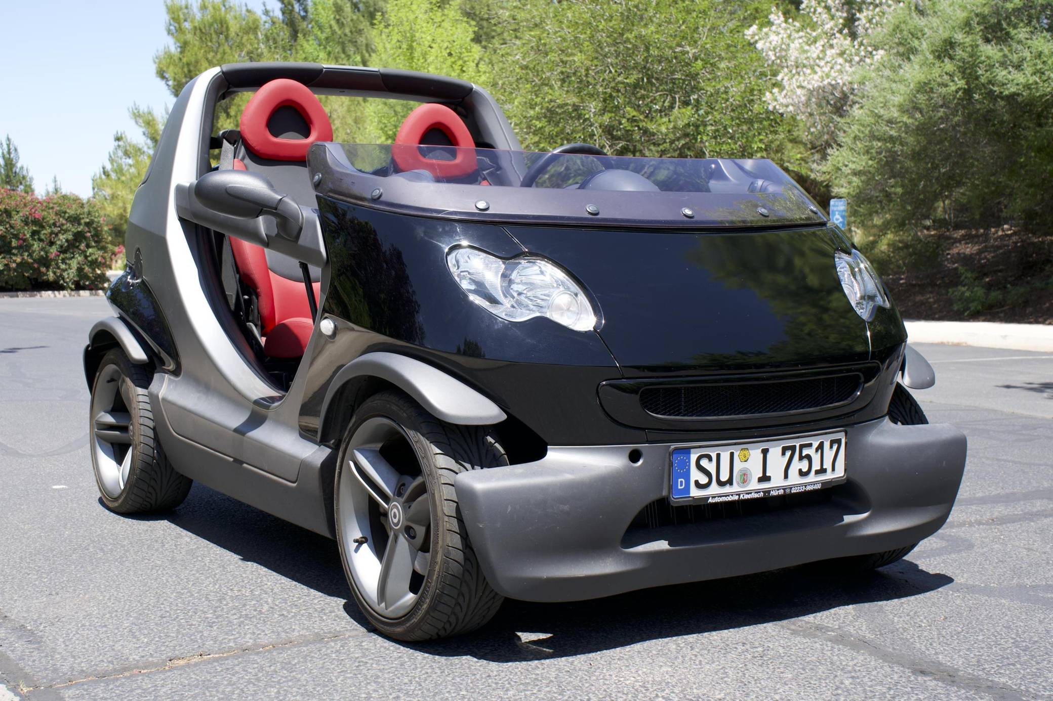 2002 Smart Crossblade sold at auction for $28,750