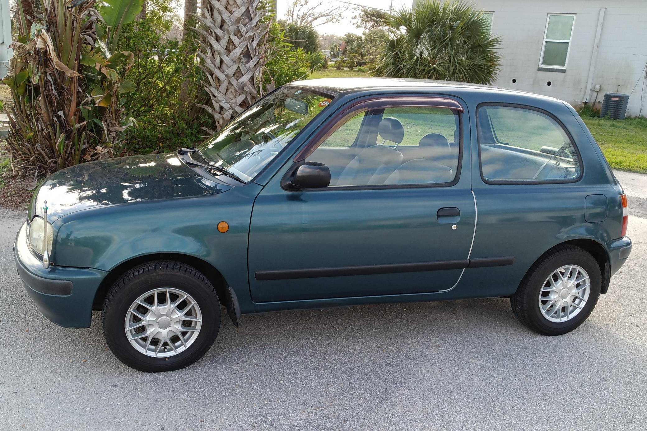1997 Nissan March sold at auction for $4,500