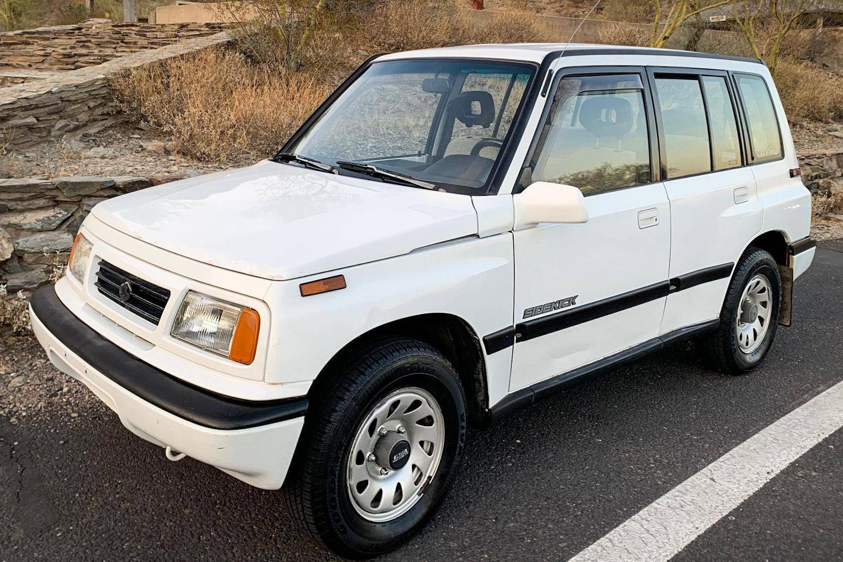 1992 Suzuki Sidekick sold at auction for $4,200