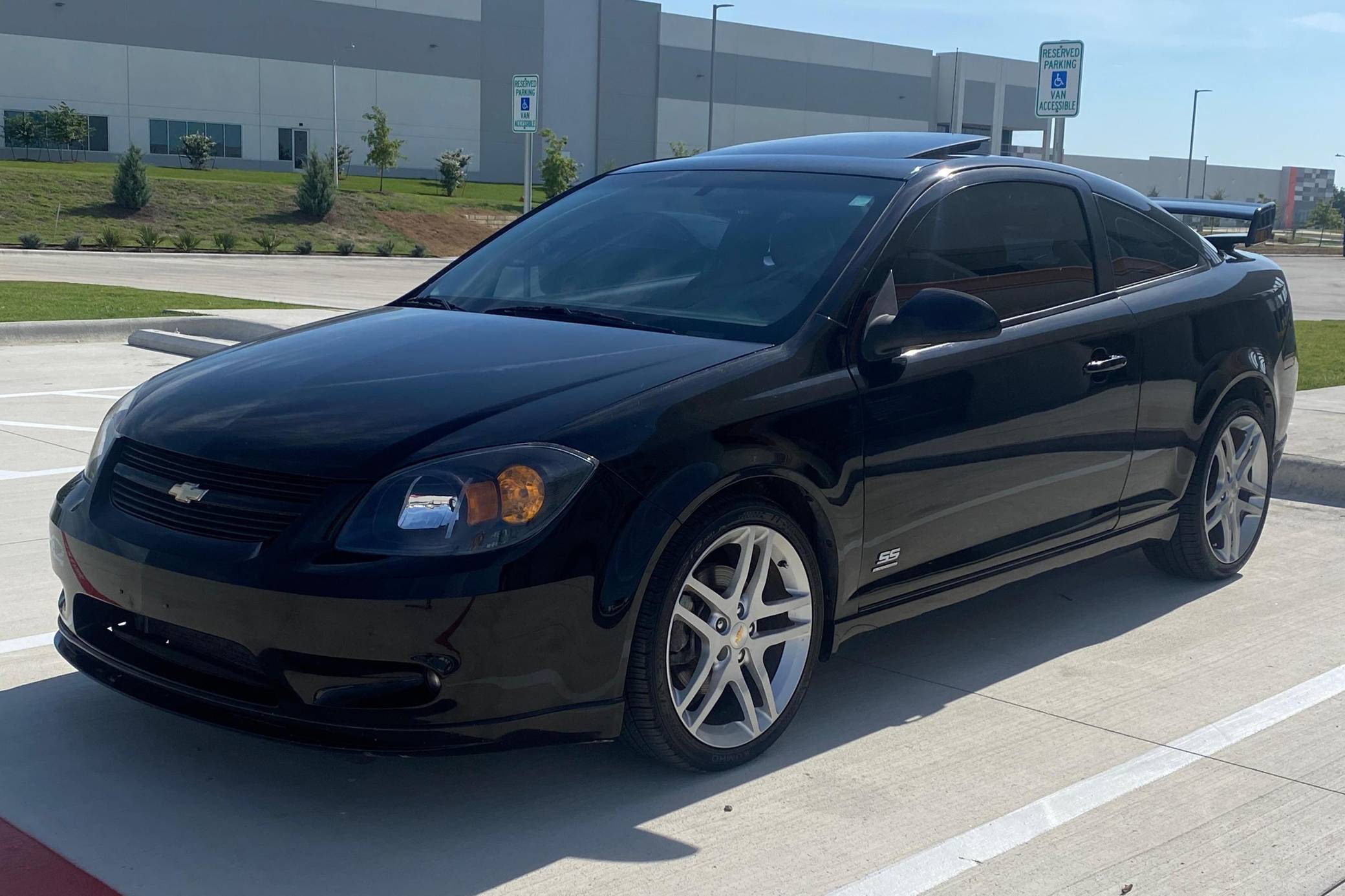 2006 Chevrolet Cobalt sold at auction for $6,250