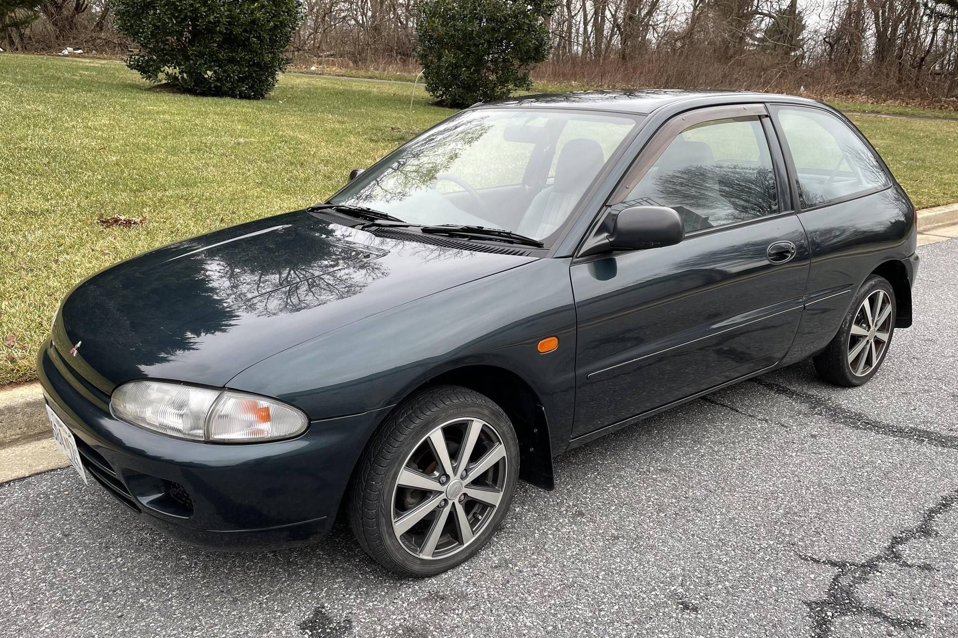 1993 Mitsubishi Mirage sold at auction for $3,000