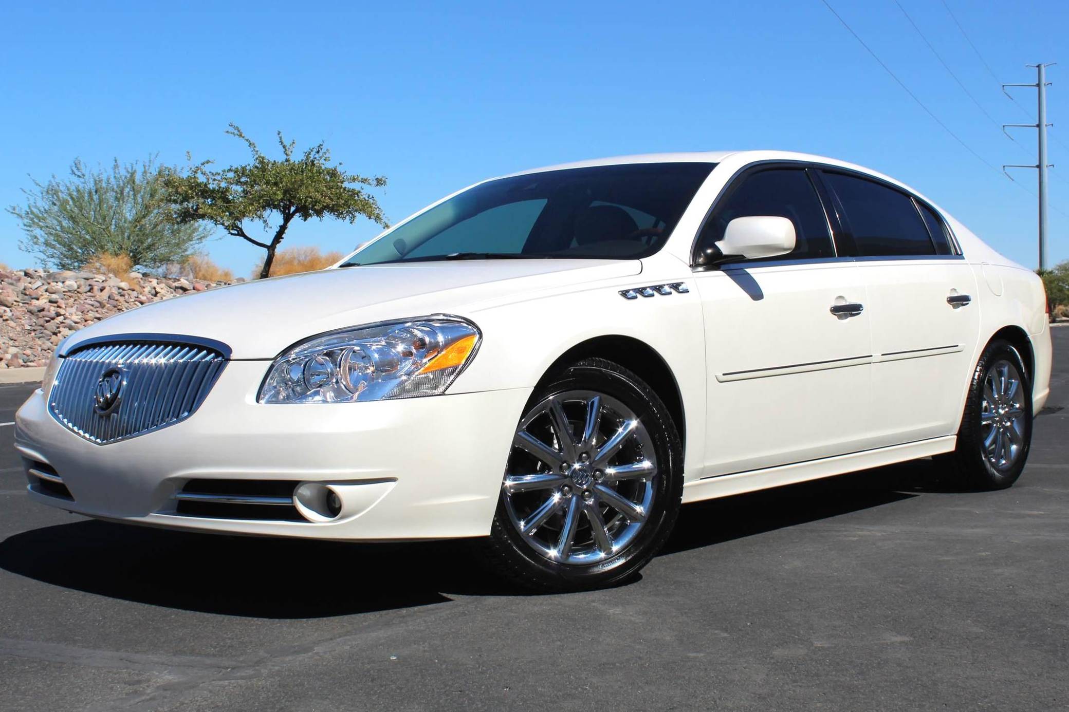 2010 Buick Lucerne sold at auction for $10,750