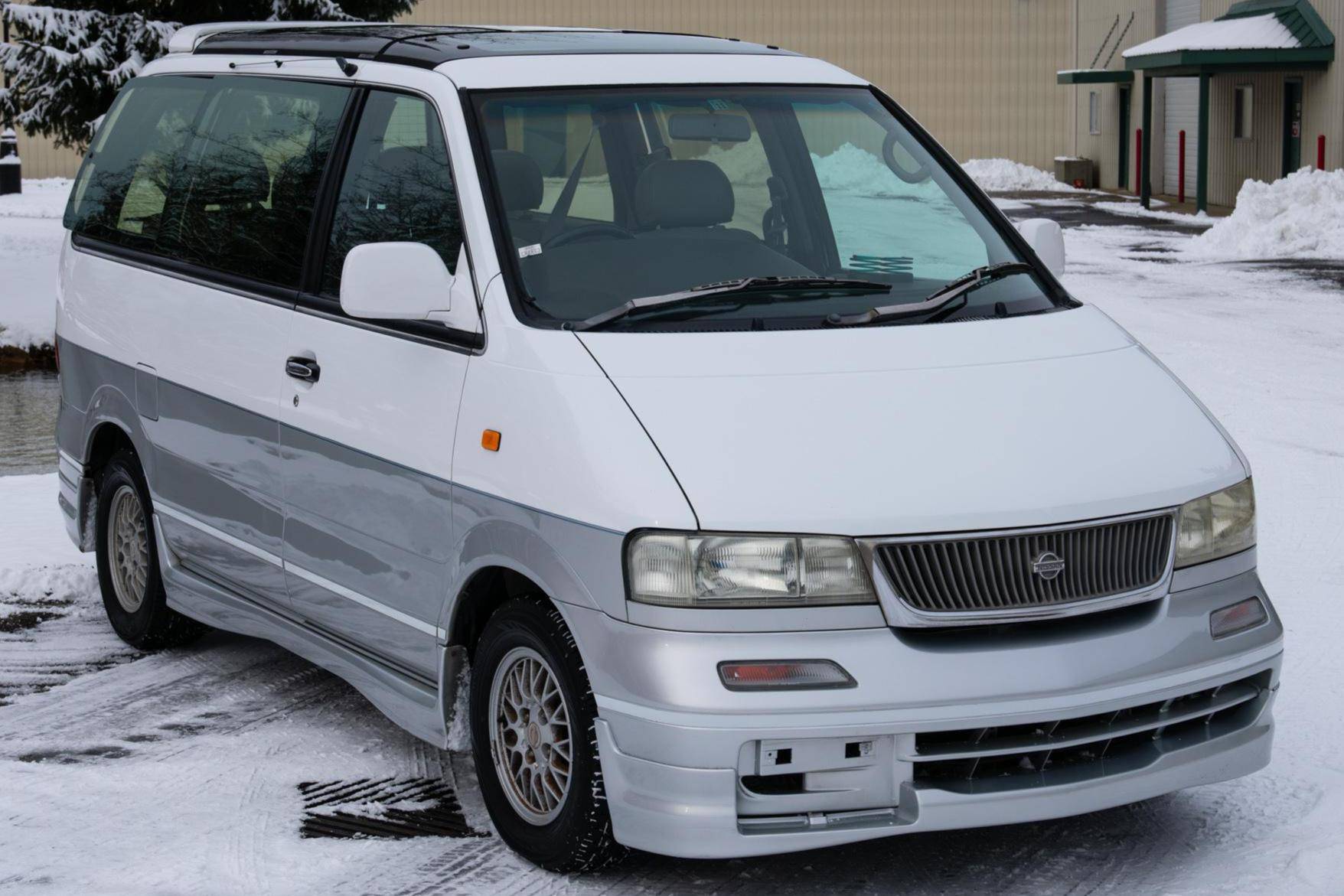 1996 Nissan Largo sold at auction for $6,800