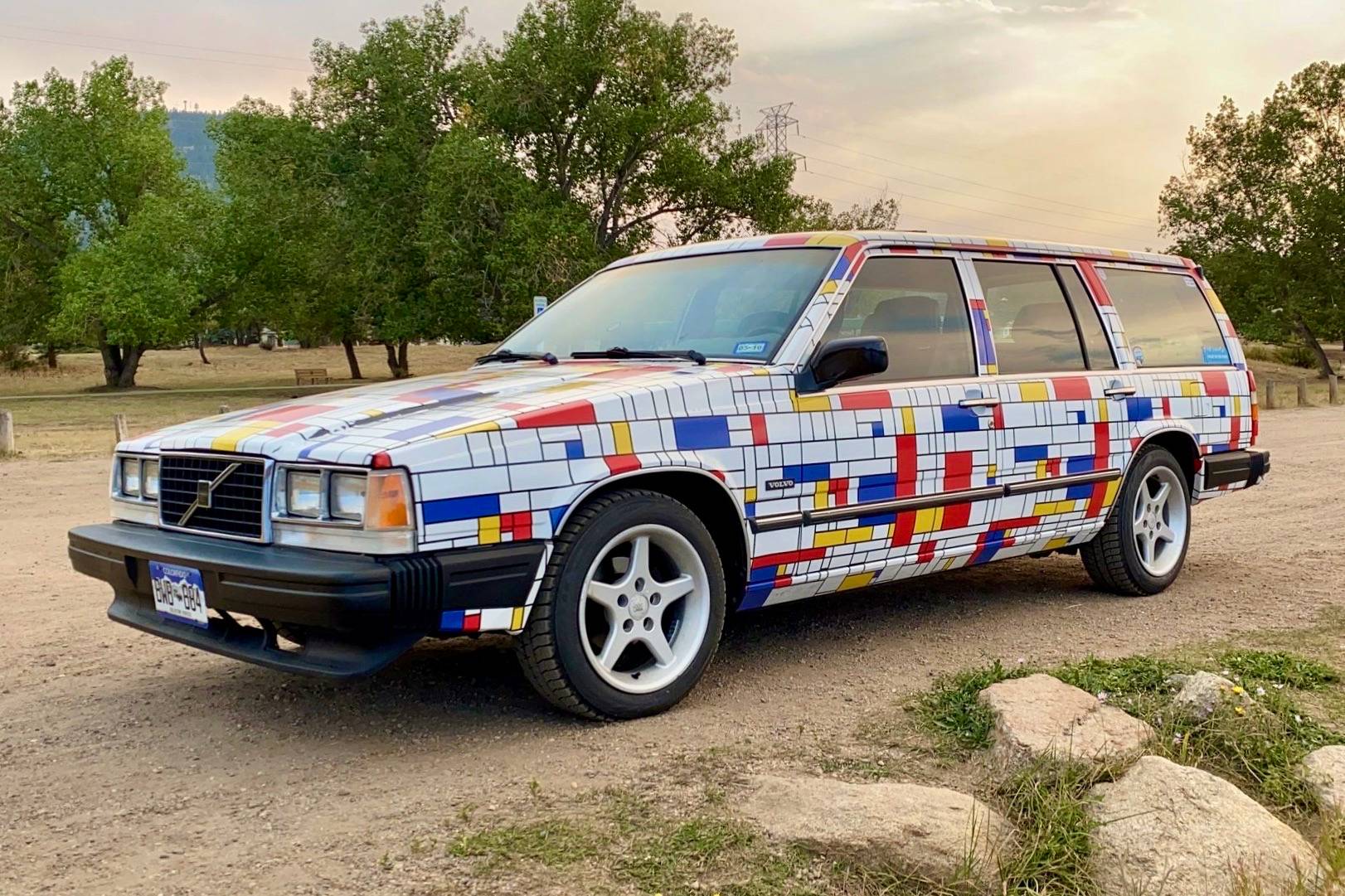 1987 Volvo 760 sold at auction for $5,600