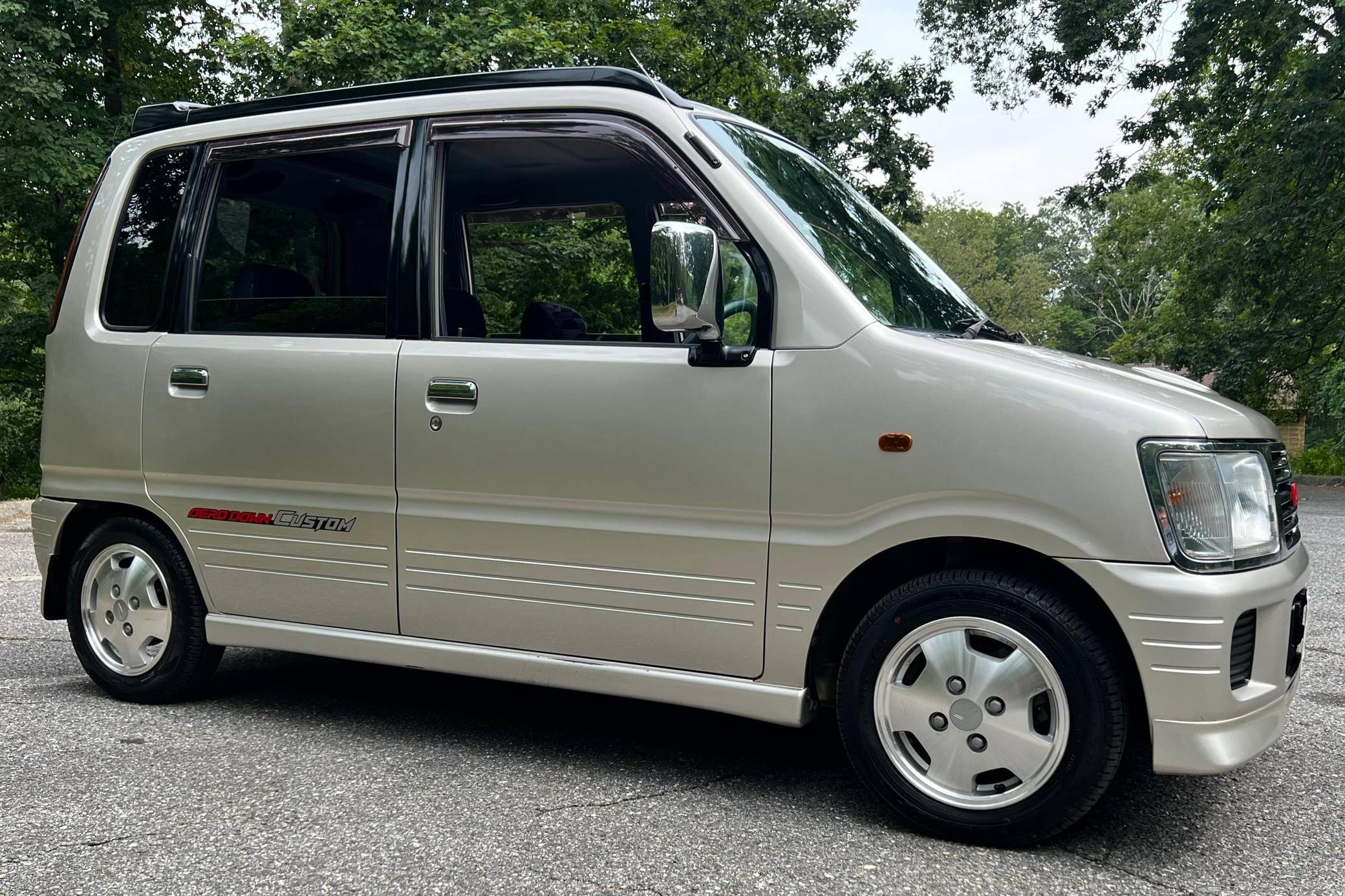 1997 Daihatsu Move sold at auction for $6,211