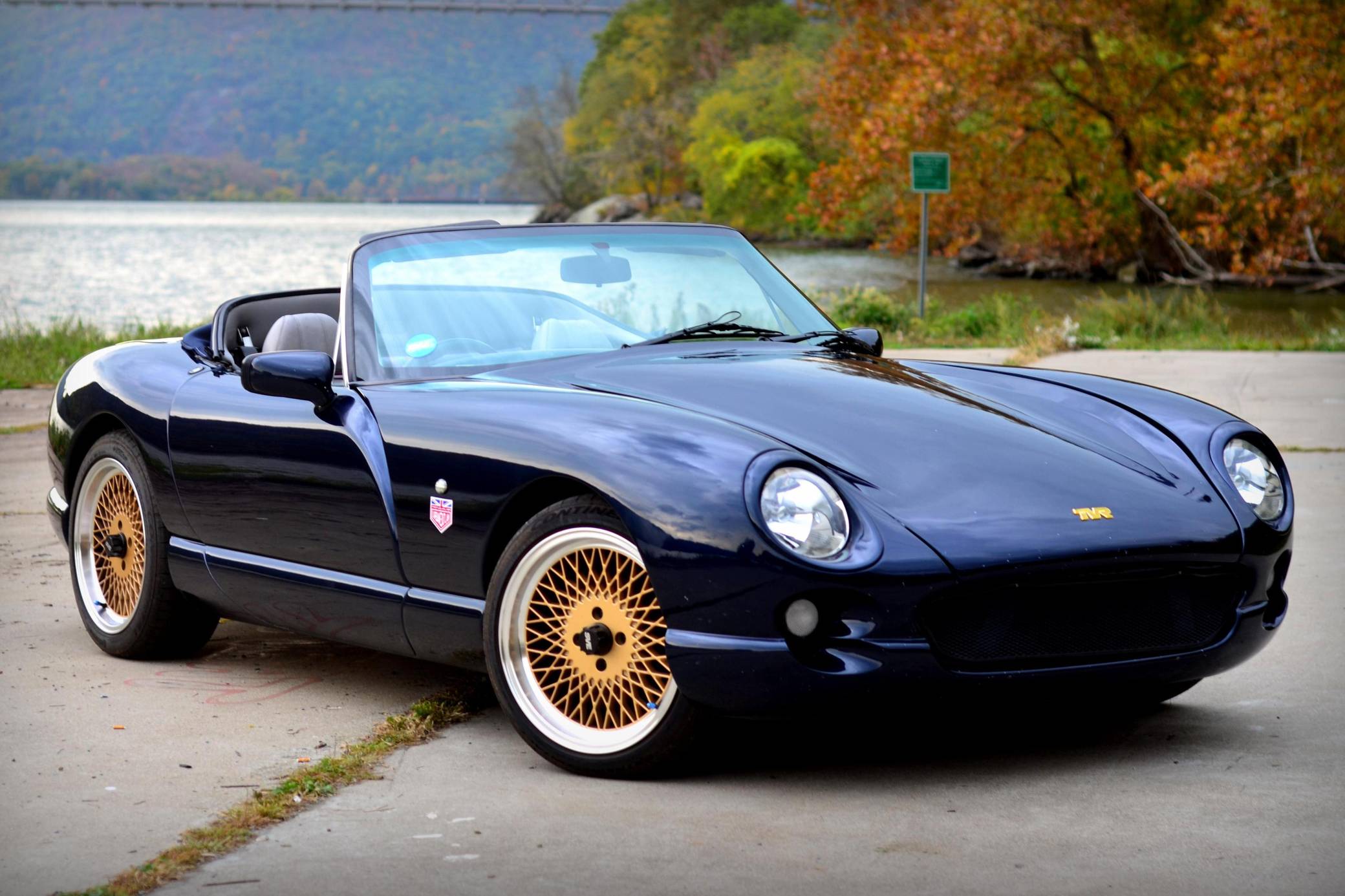 1994 TVR Chimaera sold at auction for $22,500