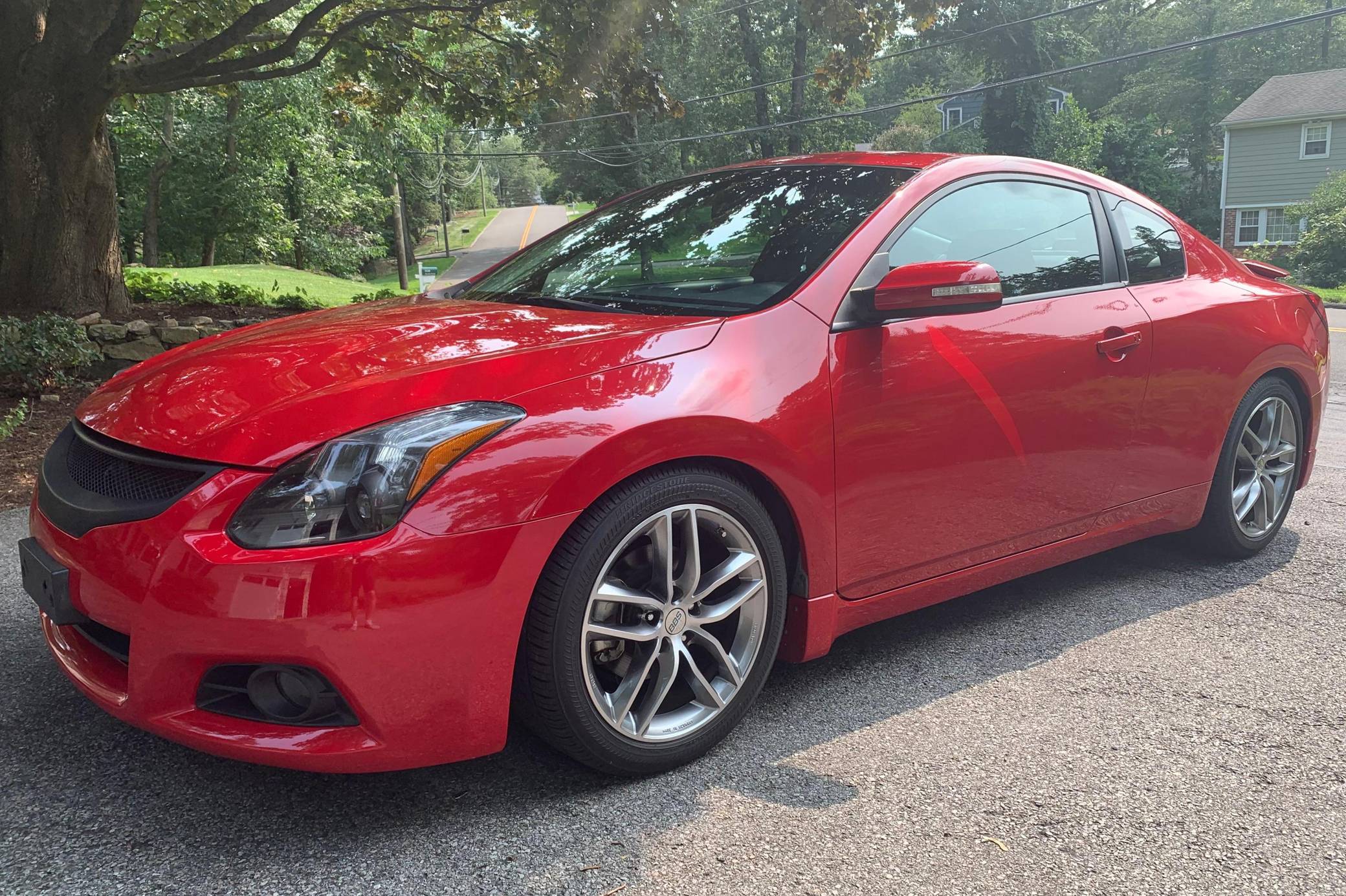 2010 Nissan Altima sold at auction for $8,600