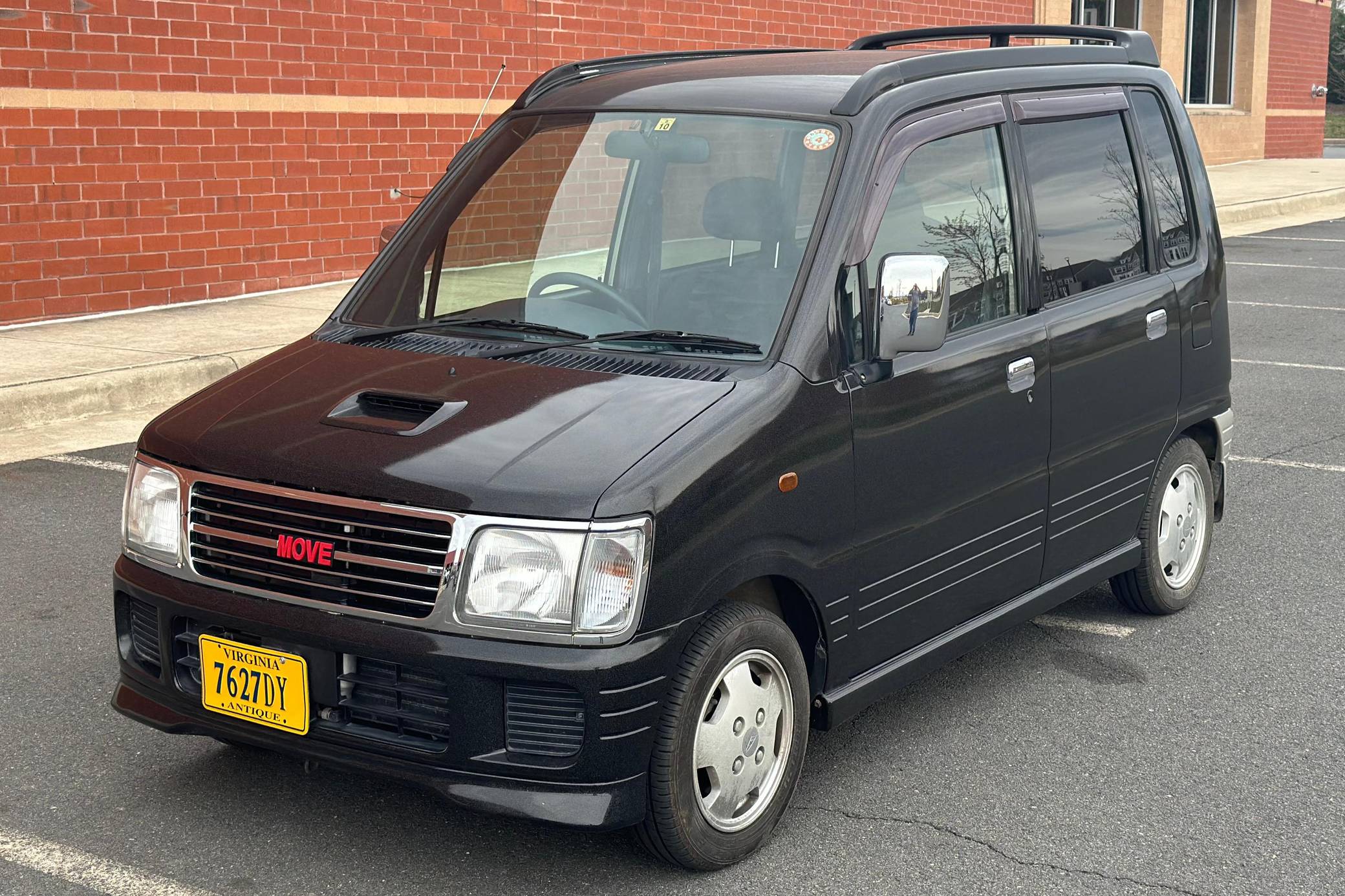 1997 Daihatsu Move sold at auction for $5,200
