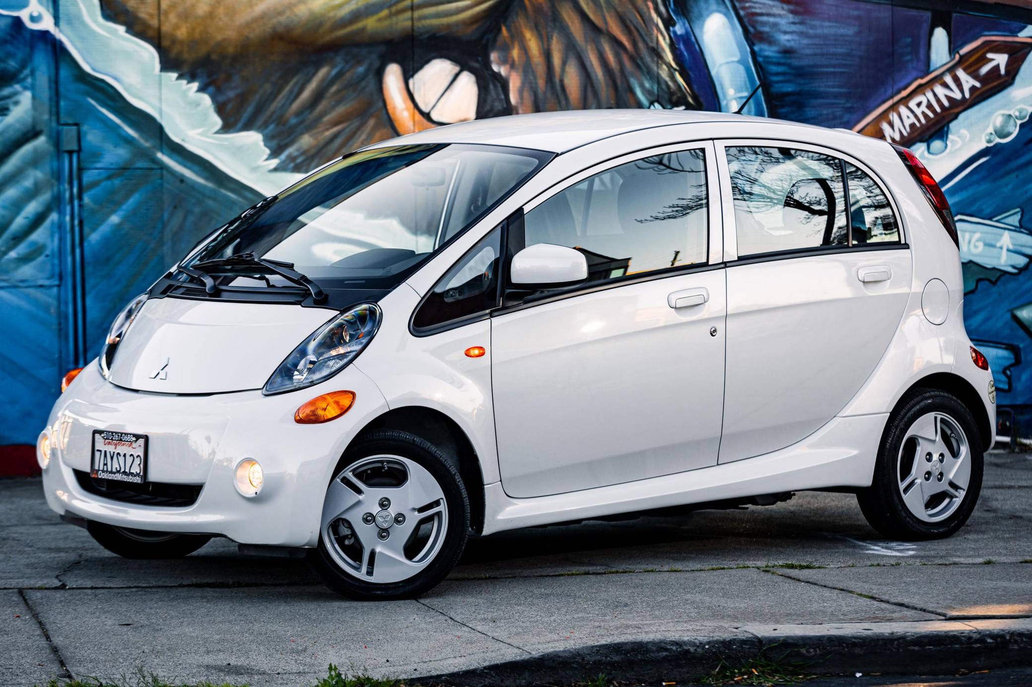 2012 Mitsubishi i-MiEV sold at auction for $4,450