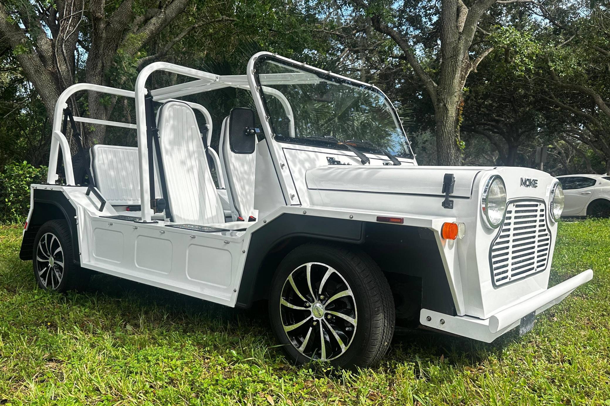 2022 Cruise Car eMoke sold at auction for $15,900