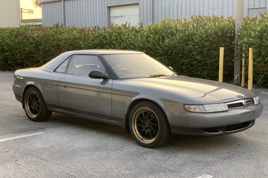 1991 Mazda Cosmo sold at auction for $25,250