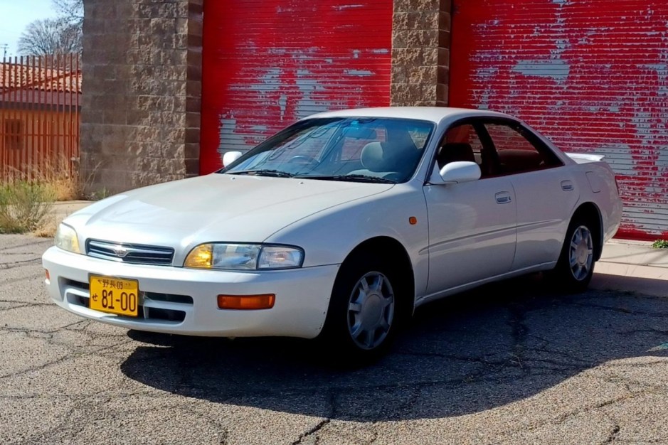 1995 Toyota Corona sold at auction for $5,150