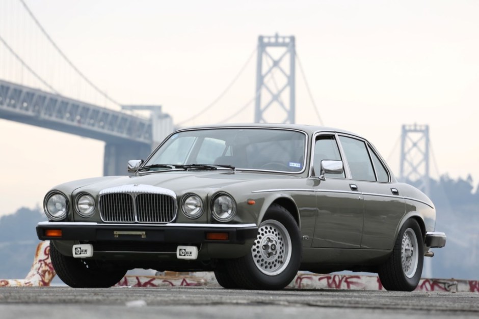 1988 Daimler Double Six sold at auction for $25,250