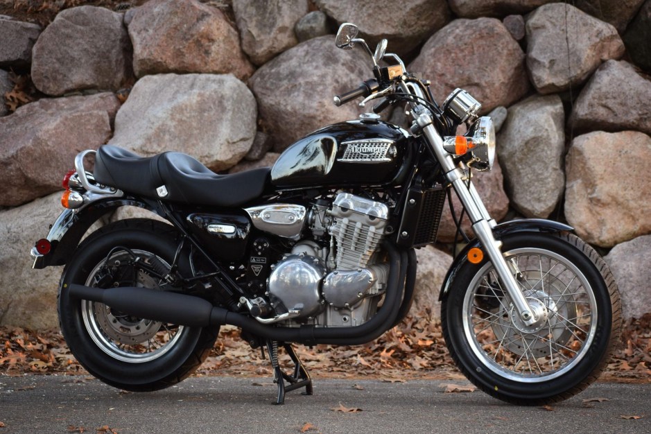 1996 Triumph Thunderbird 900 sold at auction for $3,300