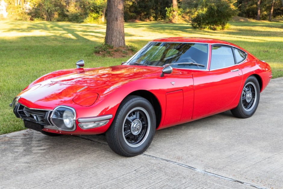 1967 Toyota 2000GT sold at auction for $1,150,000