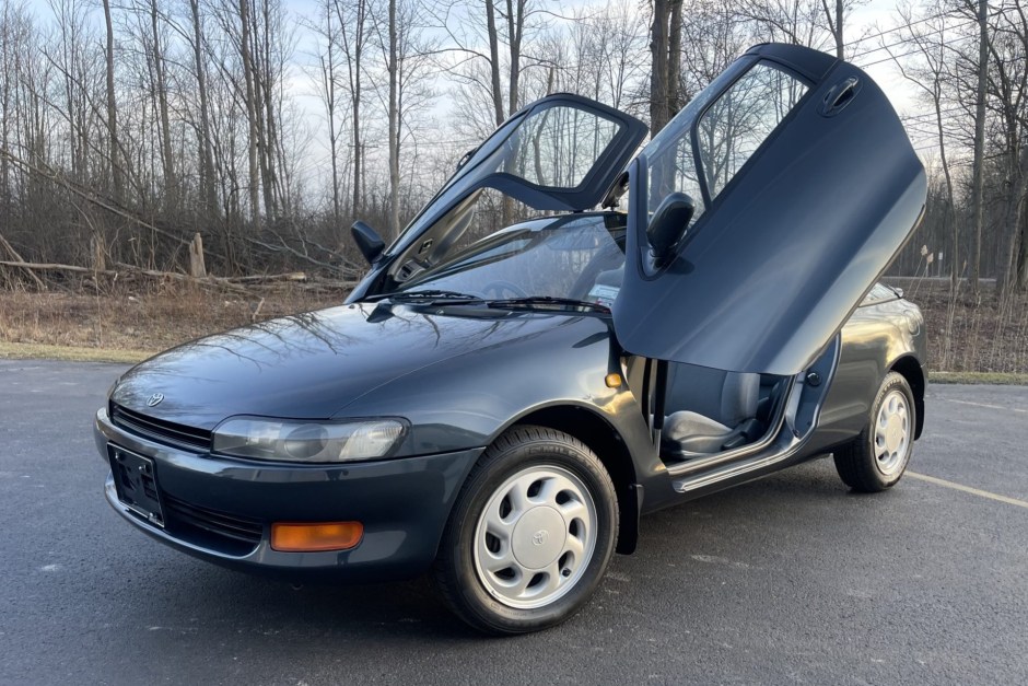 1990 Toyota Sera sold at auction for $12,250
