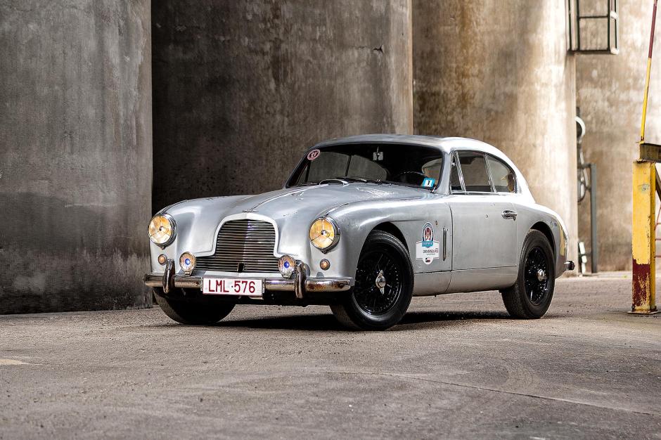 1954 Aston Martin DB2, DB2/4, and DB Mark III sold at auction for $147,000