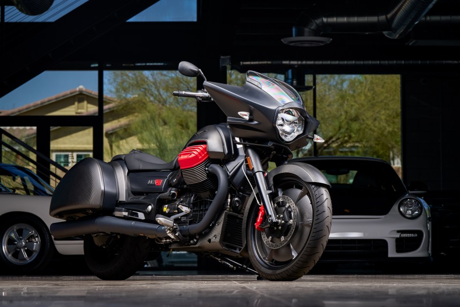 2017 Moto Guzzi MGX-21 sold at auction for $16,000