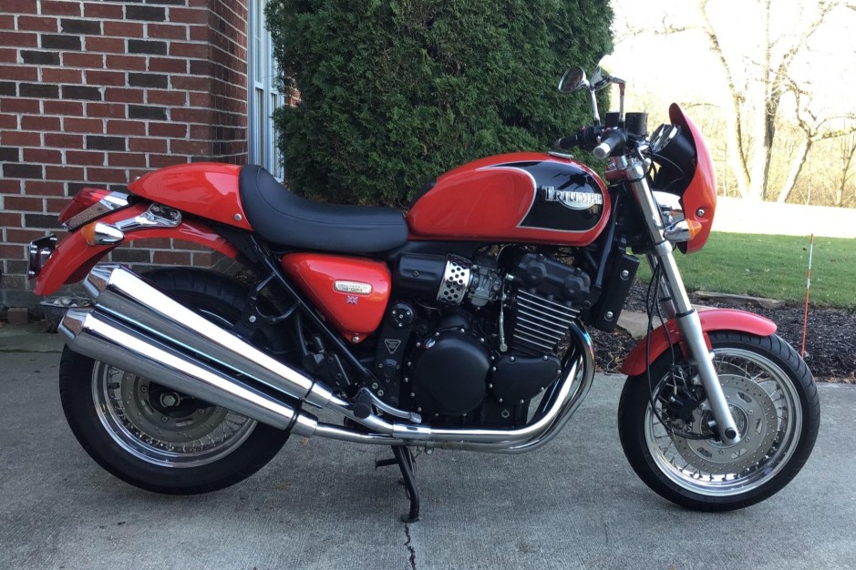 1998 Triumph Thunderbird 900 sold at auction for $5,700