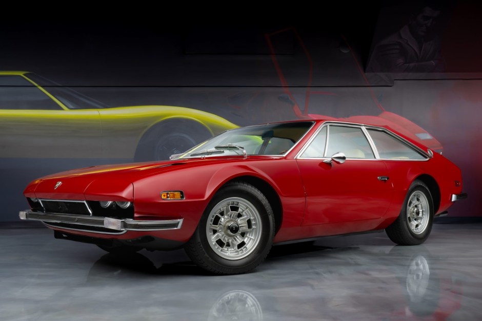 1971 Lamborghini Jarama sold at auction for $126,000