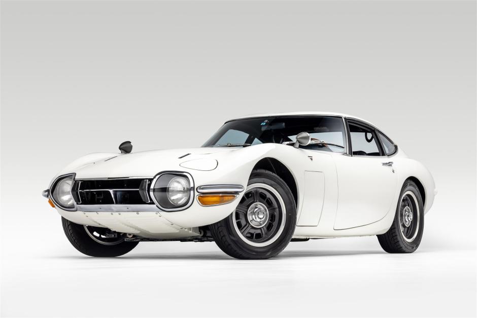1968 Toyota 2000GT sold at auction for $850,000