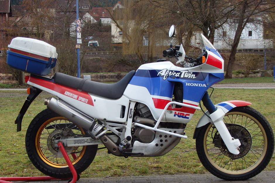 1990 Honda XRV sold at auction for $4,013