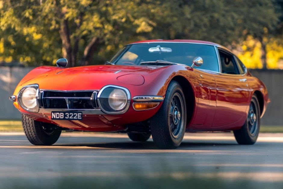 1967 Toyota 2000GT sold at auction for $875,015