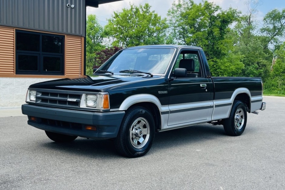 1986 Mazda B2000 sold at auction for $6,286