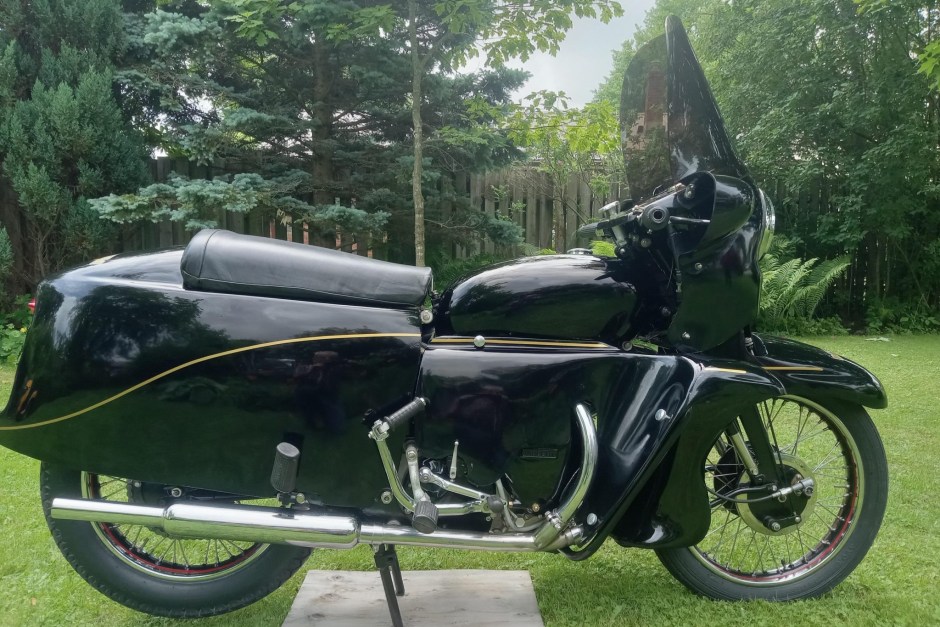 1955 Vincent Black Shadow sold at auction for $60,000