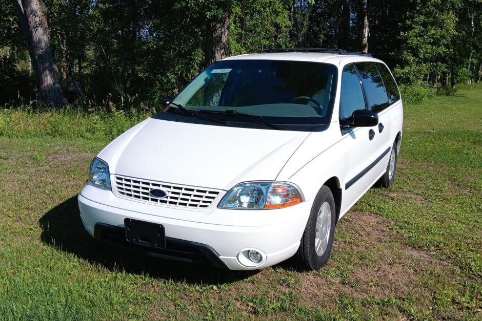 2002 Ford Windstar sold at auction for $12,500