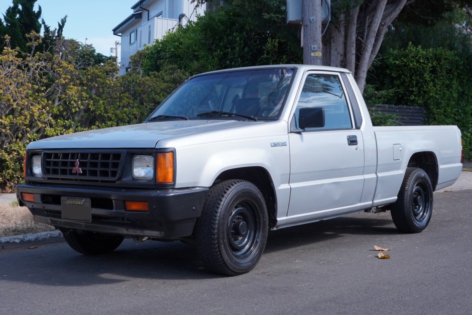 1992 Mitsubishi Mighty Max sold at auction for $4,800