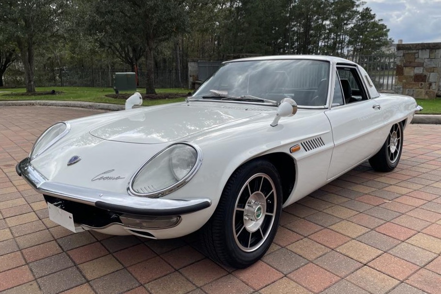 1970 Mazda Cosmo sold at auction for $105,000