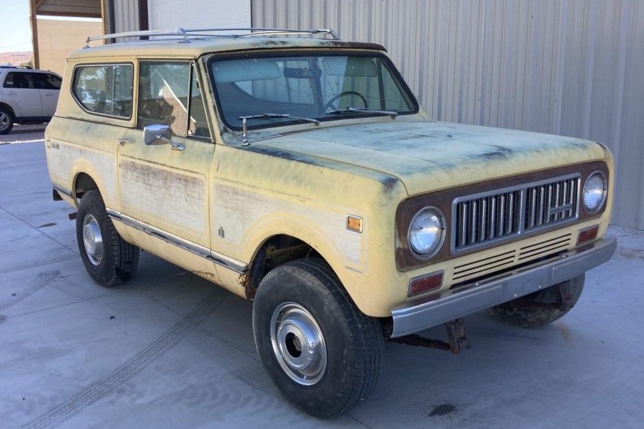 1974 International Harvester Morbark sold at auction for $15,550