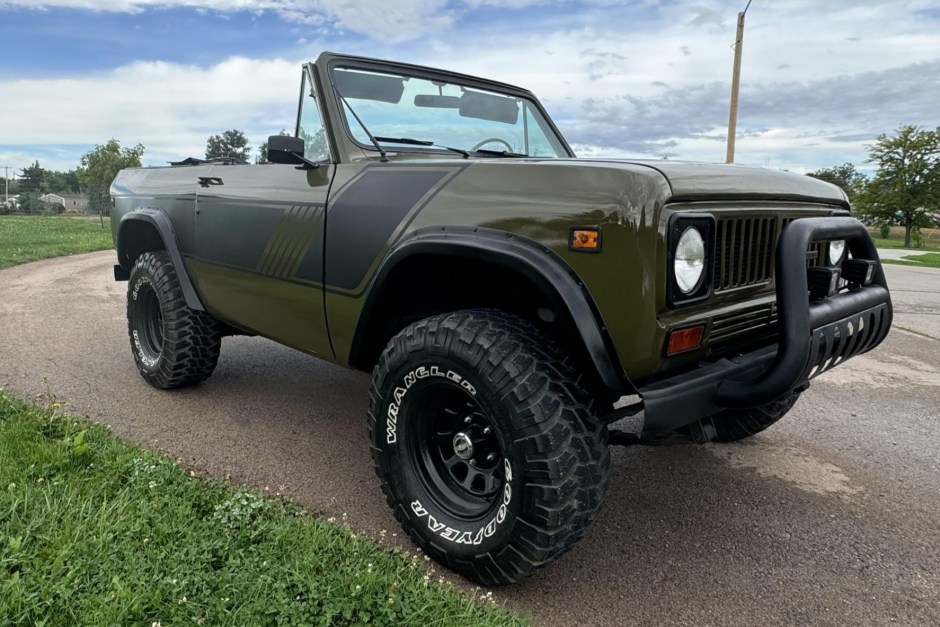 1974 International Harvester Morbark sold at auction for $25,150
