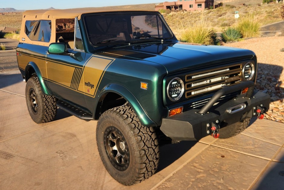 1974 International Harvester Morbark sold at auction for $46,750