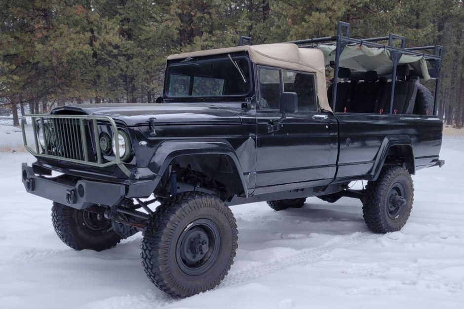 1969 Kaiser M715 sold at auction for $16,000