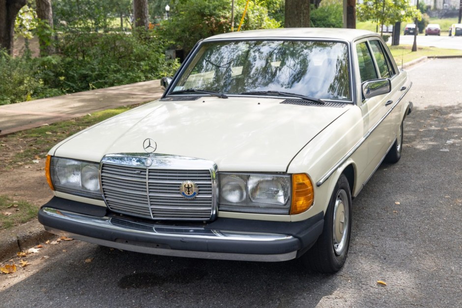 1983 Mercedes-Benz 240 sold at auction for $4,200