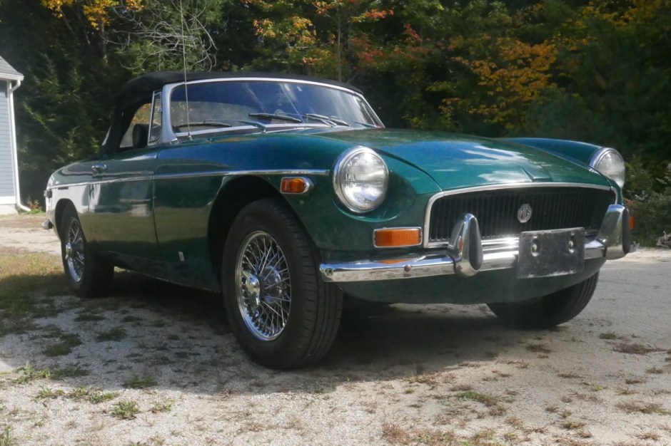 1970 MG B sold at auction for $6,200