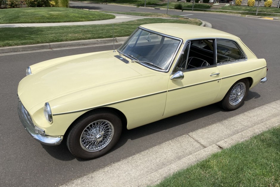 1967 MG B sold at auction for $12,250