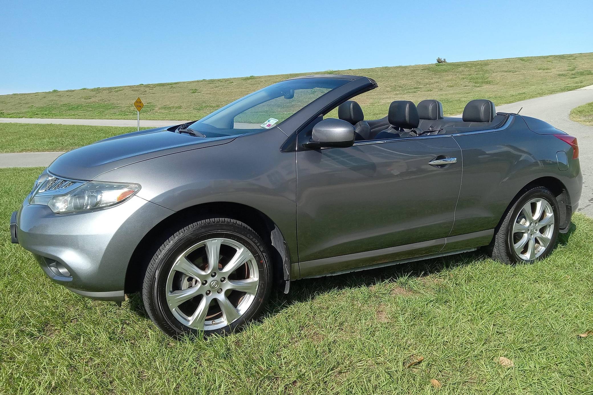 2014 Nissan Murano sold at auction for $8,100