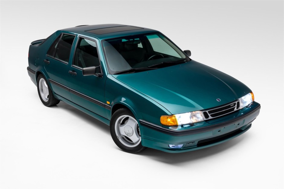 1994 Saab 9000 sold at auction for $20,750