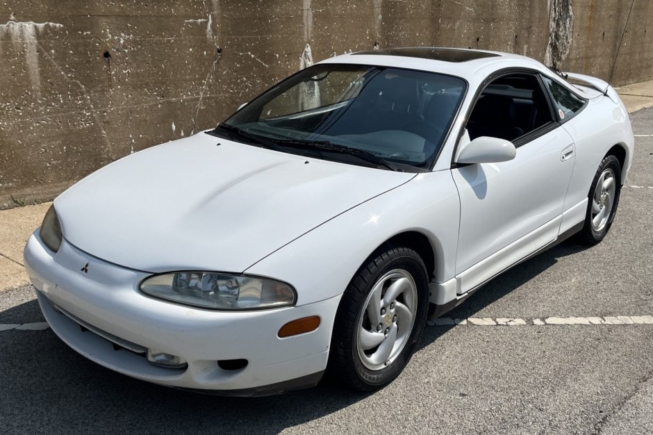 1995 Mitsubishi Galant sold at auction for $13,500